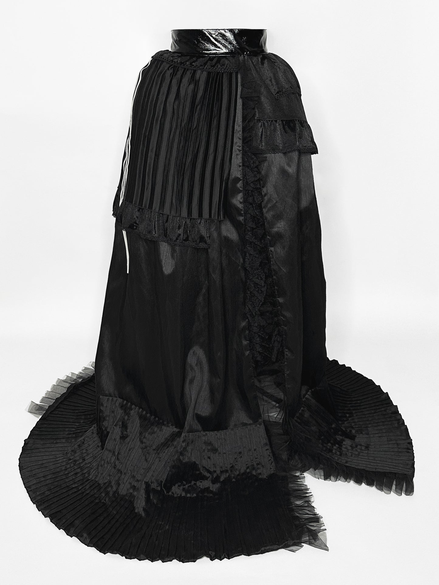 3R UPCYCLED / GOTHIC RUNNER SKIRT